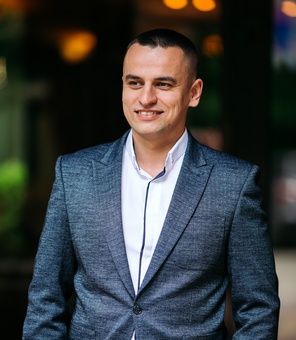 Владимир Бам